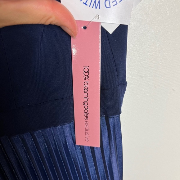 Aqua Formal NWT Pleated Shimmer Dress Long Navy Ombré 10 Maxi Gown Wedding Guest - Picture 5 of 14